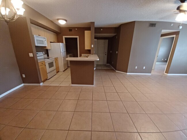 5016 Lantana Rd in Greenacres, FL - Building Photo - Building Photo