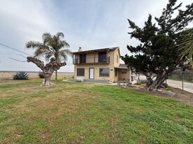 10608 S Zediker Ave in Parlier, CA - Building Photo