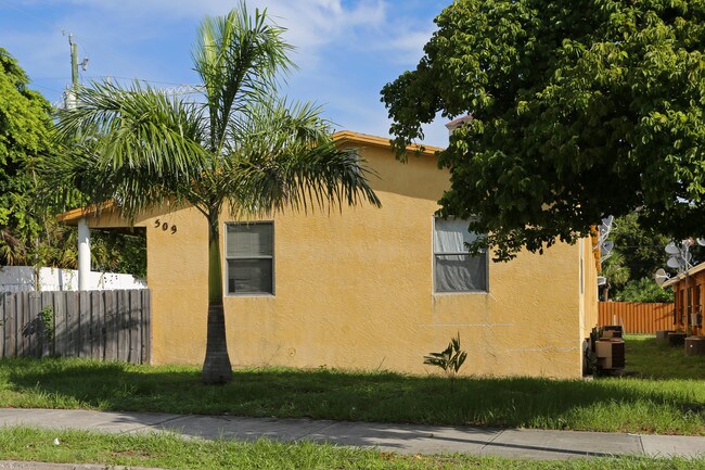 509 O St in West Palm Beach, FL - Foto de edificio - Building Photo