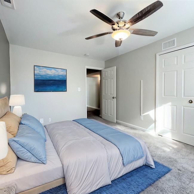 Coppertree Townhomes in Taylor, MI - Foto de edificio - Building Photo