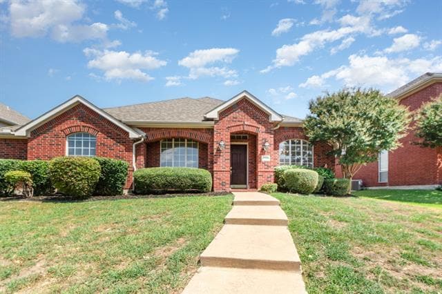4145 Silverthorne St in Richardson, TX - Building Photo - Building Photo