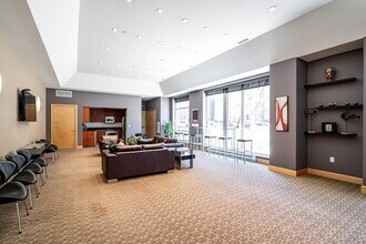 1111 N Marshall St in Milwaukee, WI - Foto de edificio - Building Photo