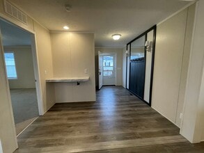 226 McAuliffe Dr in Flushing, MI - Building Photo - Building Photo