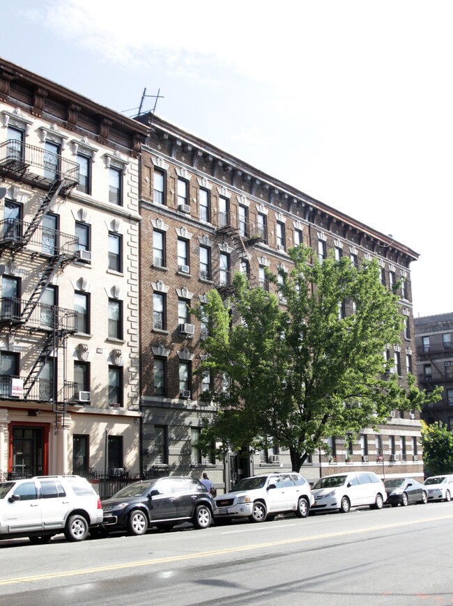 132-134 Sherman Ave in New York, NY - Foto de edificio - Building Photo