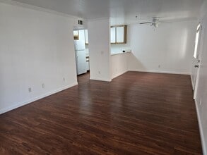 1019 Dornajo Way in Sacramento, CA - Building Photo - Building Photo