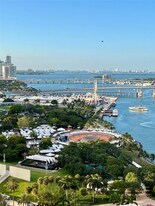 325 S Biscayne Blvd, Unit 4314 in Miami, FL - Building Photo