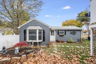 95 Wheeler St in Gloucester, MA - Building Photo - Building Photo
