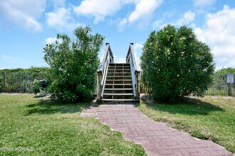 1311 Lake Park Blvd S in Carolina Beach, NC - Building Photo - Building Photo