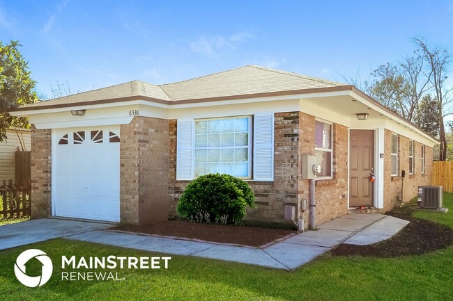 8338 Century Point Dr S in Jacksonville, FL - Building Photo - Building Photo
