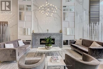 501 St Clair Ave W in Toronto, ON - Building Photo - Building Photo