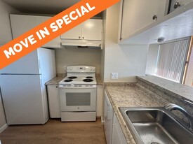 100 N Arlington Ave in Reno, NV - Building Photo