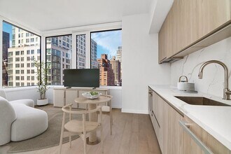 200 E 23rd St, Unit 12A in New York, NY - Building Photo - Building Photo