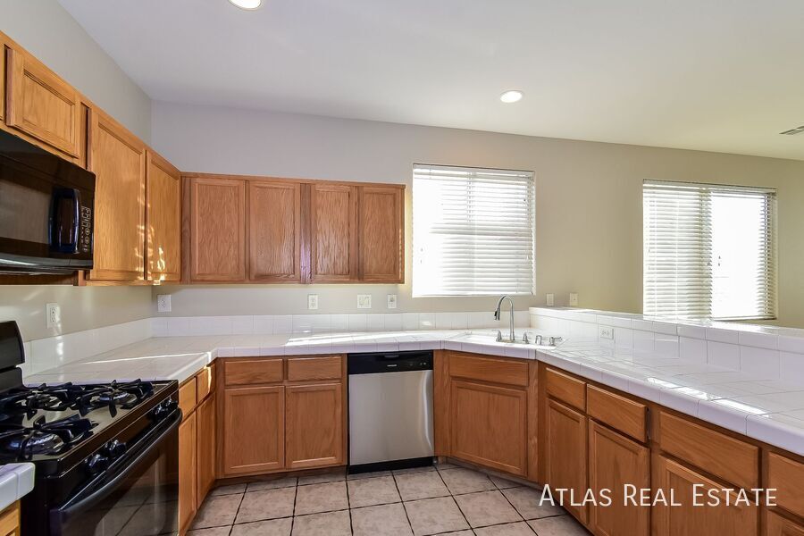 8117 Harbor Grey Ct in Las Vegas, NV - Building Photo