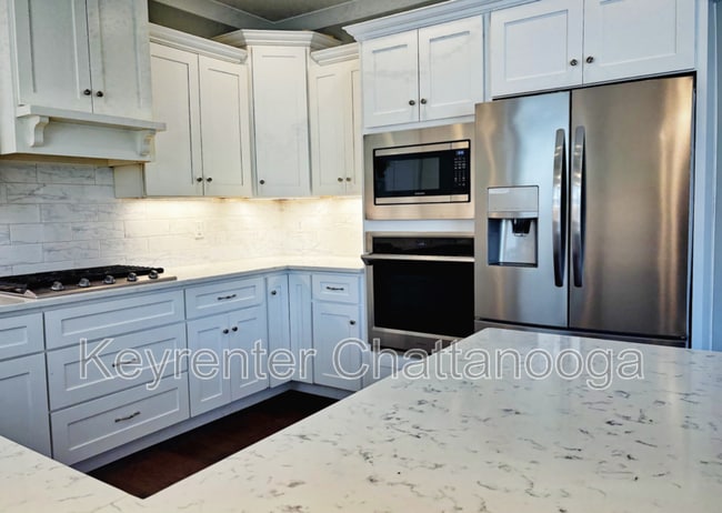 2338 Large Oak Dr in Ooltewah, TN - Building Photo - Building Photo