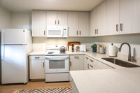 One Mosaic Apartments in Goleta, CA - Foto de edificio - Interior Photo