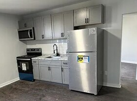 6600 Dicks Ave, Unit 2nd Floor in Philadelphia, PA - Building Photo