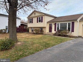 2614 Armada St in Herndon, VA - Building Photo - Building Photo