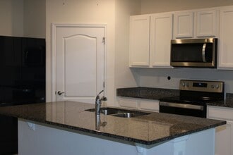 11106 Amber Ridge Dr in Zellwood, FL - Building Photo - Building Photo