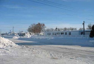 1025 Belle Ave in Mankato, MN - Foto de edificio - Building Photo