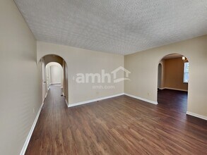 2419 Hoose Dr in Grove City, OH - Building Photo - Building Photo