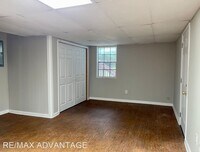 977 Leeward Ln photo'
