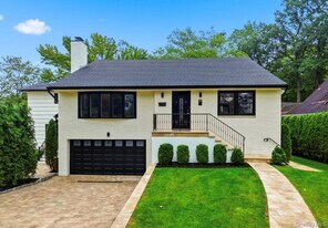 87 Woodlawn Ave in New Rochelle, NY - Building Photo