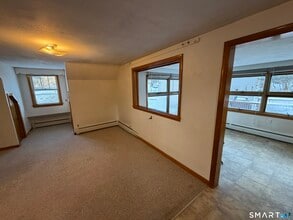 183 Melbourne St in Naugatuck, CT - Building Photo - Building Photo