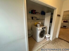 60 Old Common Rd in Auburn, MA - Foto de edificio - Building Photo