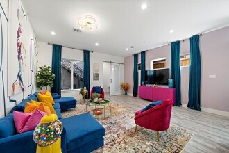 207 E 38th St in Houston, TX - Building Photo - Building Photo