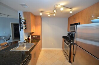1021 N Garfield St, Unit 735 in Arlington, VA - Building Photo - Building Photo