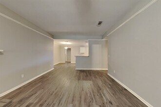 12303 Flaxen Dr in Houston, TX - Foto de edificio - Building Photo