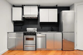 123 Melrose St, Unit 766 in Brooklyn, NY - Foto de edificio - Building Photo