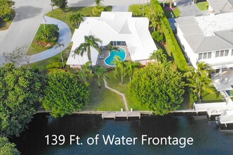 300 E Coconut Palm Rd in Boca Raton, FL - Building Photo - Building Photo