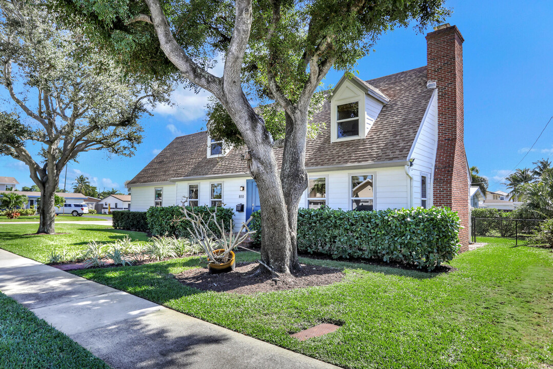 810 NE 4th St in Deerfield Beach, FL - Building Photo