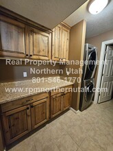 942 Foxboro Dr in North Salt Lake, UT - Building Photo - Building Photo