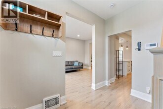 91 Dundurn St S in Hamilton, ON - Building Photo - Building Photo
