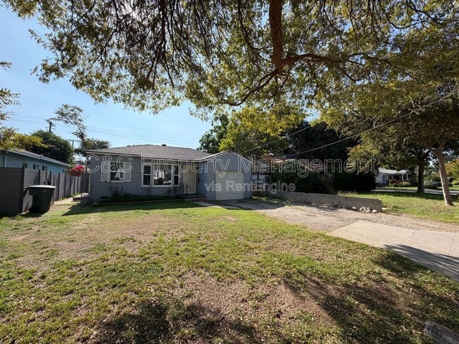 property at 3240 Del Vina St