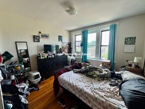 1682 Commonwealth Ave, Unit 4 in Boston, MA - Building Photo - Building Photo