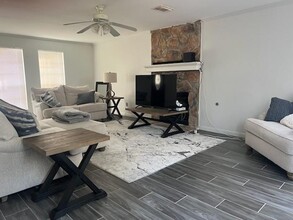 7806 Stonehaven Dr in Spring, TX - Building Photo - Building Photo