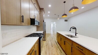155 Midland Ave in Kearny, NJ - Building Photo - Building Photo
