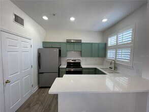 5224 Olmstead Bay Place in Tampa, FL - Building Photo - Building Photo