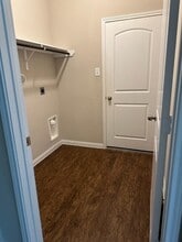 909 Jefferson Ave in Cleveland, TX - Building Photo - Building Photo