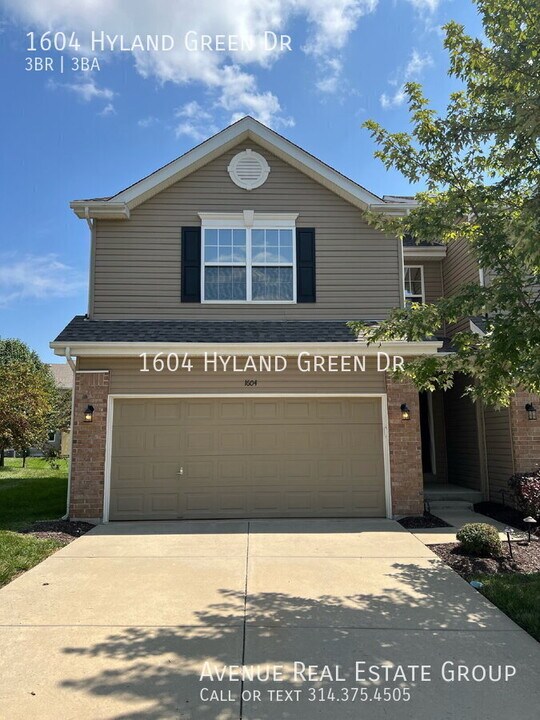 1604 Hyland Green Dr in O'Fallon, MO - Building Photo