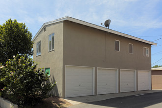 5847-5857 Comstock Ave in Whittier, CA - Building Photo - Building Photo