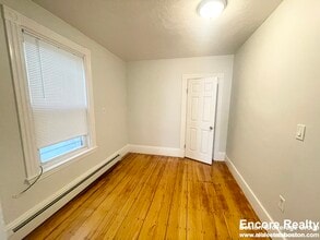 5 Saint Margaret St, Unit 22-2 in Boston, MA - Building Photo - Building Photo