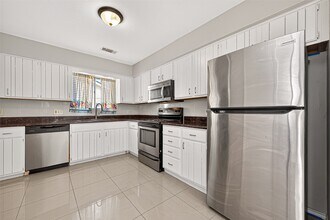 11826 Oceanview St in Houston, TX - Building Photo - Building Photo