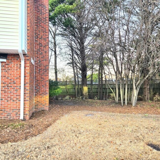 2700 Thackery Rd in Greenville, NC - Building Photo - Building Photo