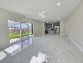 4472 S Lake Orlando Pkwy in Orlando, FL - Building Photo - Building Photo