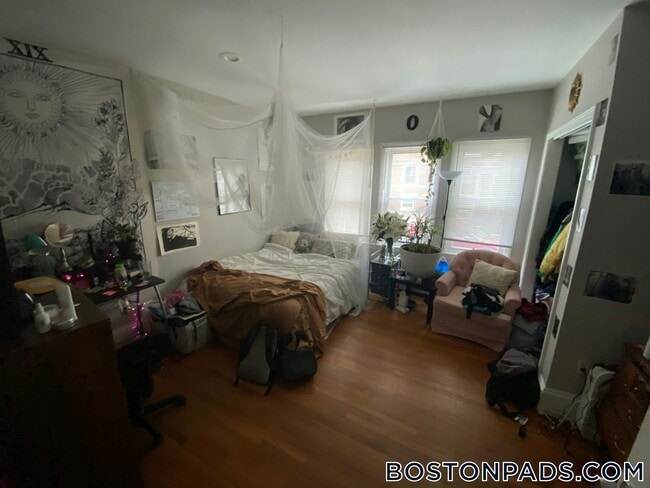 34 Long Ave in Boston, MA - Building Photo - Building Photo