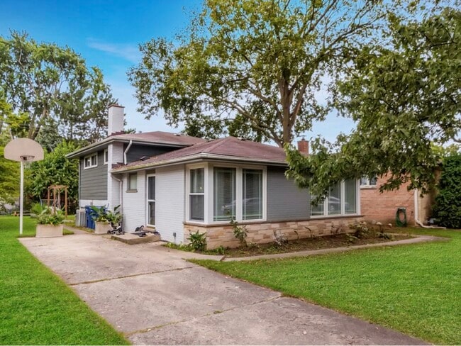 property at 726 Lawler Ave